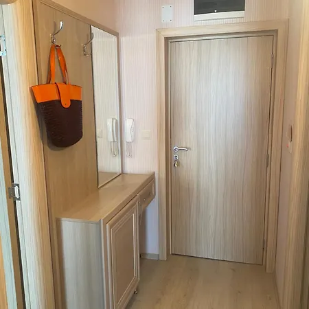 Harmony 3 Jungle с одной спальней Apartment
